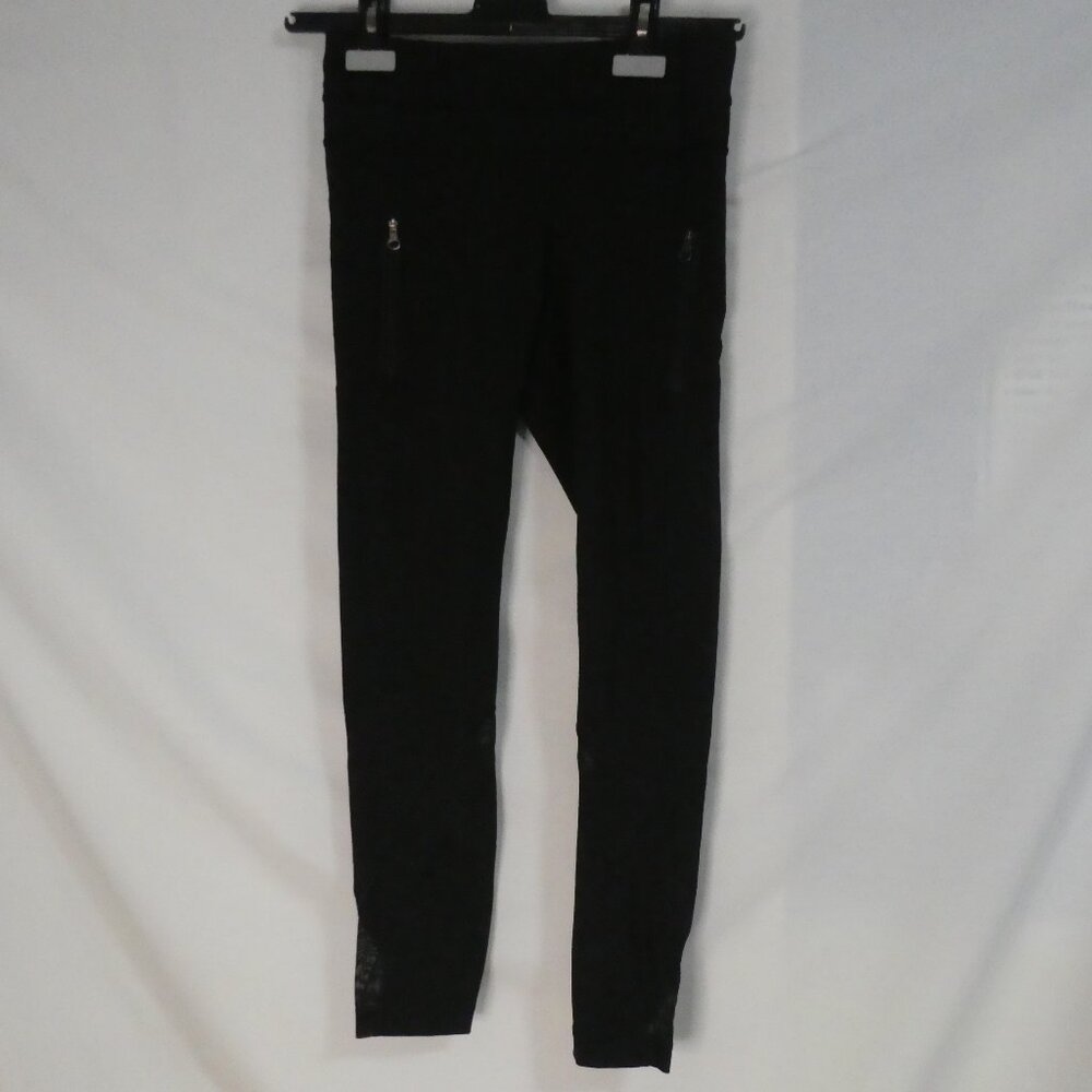 LULULEMON ATHLETICA | size 4 | Black Yoga Leggings | Mesh Panels | Zip Pockets